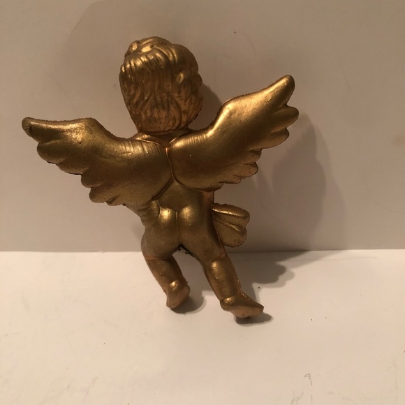 8 vintage plastic gold cherubs with removable sticks for your crafting needs. - Picture 8 of 8
